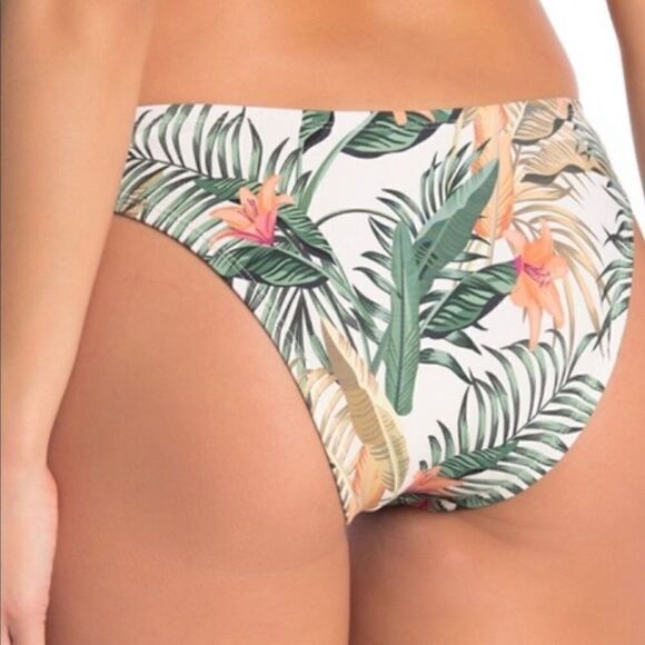 NWOT VYB Colorful Tropical Print Bikini Swim Set
Large - Picture 5 of 11